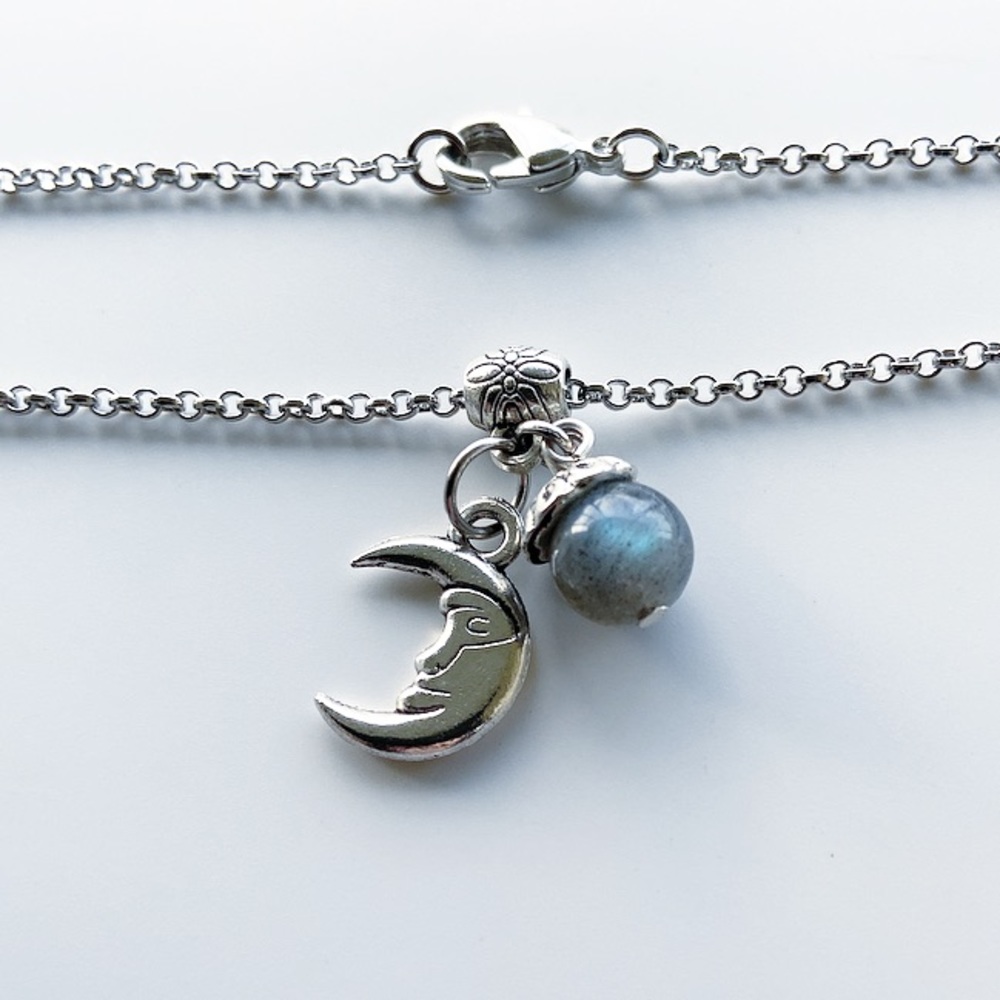 🔴SALE Labradorite gemstone & silver moon necklace - Picture 6 of 9